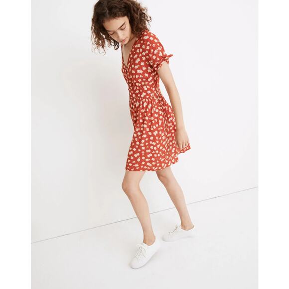 Button-Front Tie-Sleeve Retro Dress in Happy Hibiscus - SMALL - Picture 3 of 9